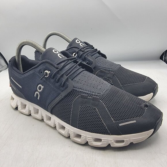 On Cloud 5 Womens 8 Black Running Shoes Athletic Causal Comfort Lightweight - Picture 1 of 14